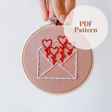 將圖片載入圖庫檢視器 Love Notes Pattern