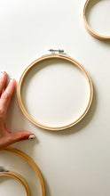 將圖片載入圖庫檢視器 SALE: Embroidery Hoops
